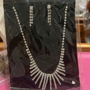 Elegant Silver Necklace and Earring Set